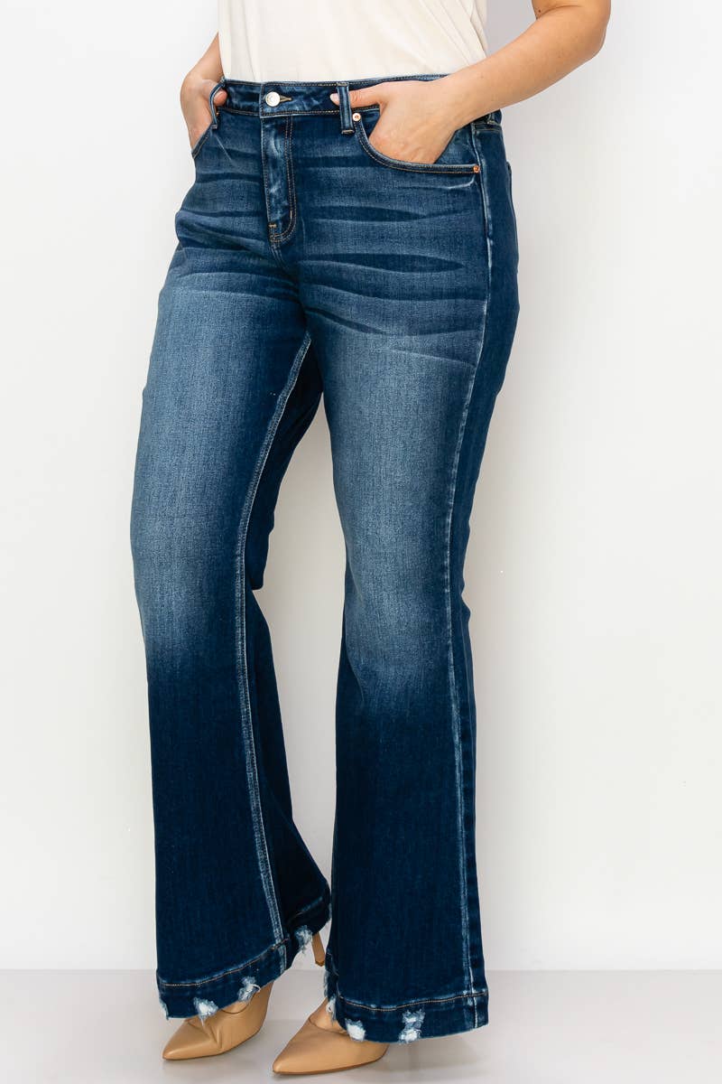 PLUS SIZE MID RISE SUPER FLARE JEANS